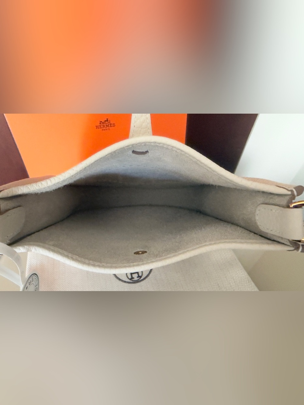 Hermès Evelyne 16 TPM  Bag in Craie Gold Hardware Clemence Leather 2026 stamp G - Picture 14 of 14